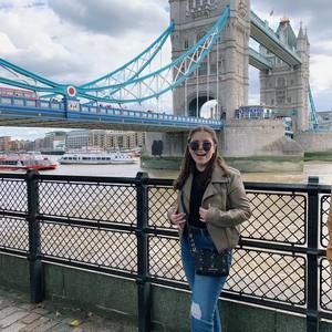 Meet your Posher, Lauren